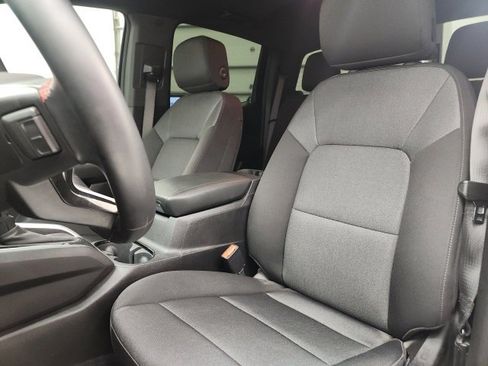 Used 2025 Chevrolet Colorado W/T w/ WT Custom Package image 35