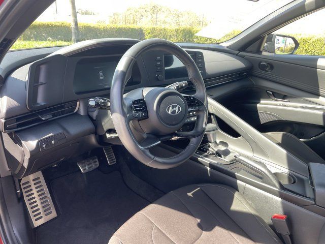 Used 2025 Hyundai Elantra Sport FWD image 10