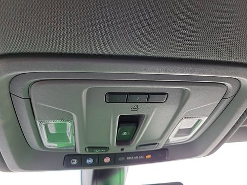 Used 2021 Chevrolet Silverado 1500 LT Trail Boss w/ Convenience Package II image 16