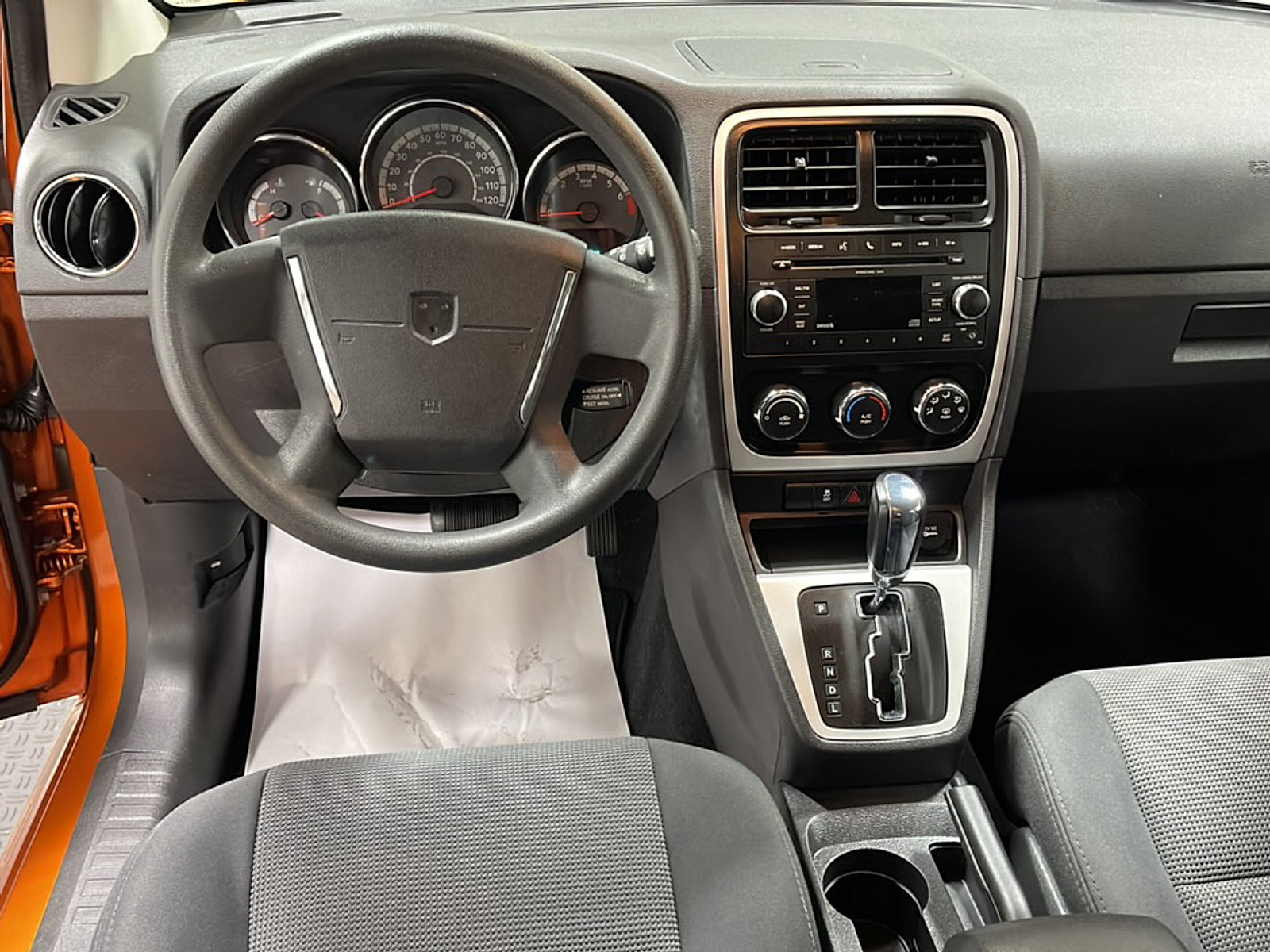 Used 2011 Dodge Caliber Mainstreet FWD image 3