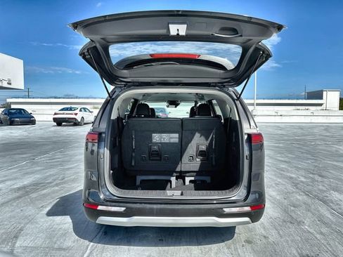 Used 2024 Kia Carnival LX image 21