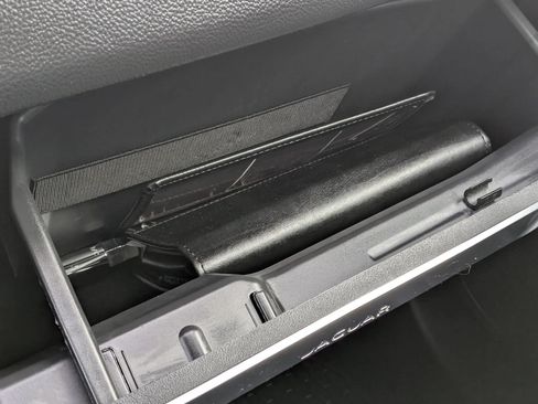 Used 2018 Jaguar F-PACE Prestige AWD/4WD image 21