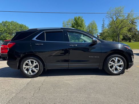 Used 2019 Chevrolet Equinox Premier FWD image 4