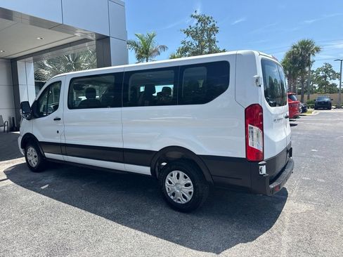 Used 2023 Ford Transit 350 XLT RWD image 4