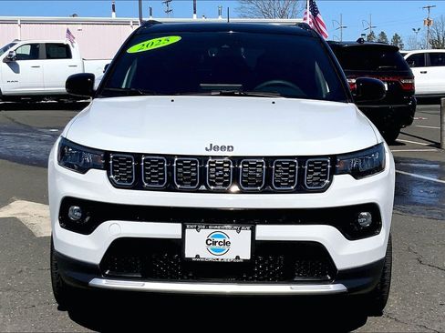 Used 2025 Jeep Compass Limited w/ Sun & Sound Group image 3