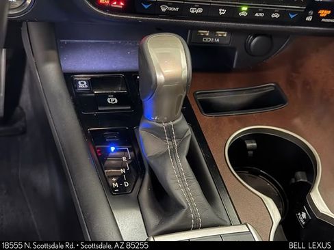Used 2020 Lexus RX 350L Premium w/ Premium Package image 29