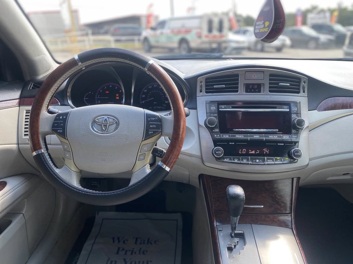 Used 2011 Toyota Avalon FWD image 15