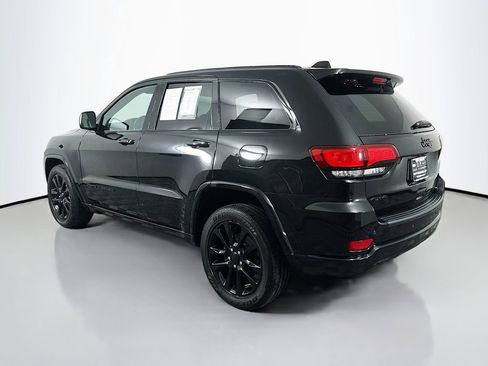 Used 2021 Jeep Grand Cherokee Laredo X AWD/4WD image 5