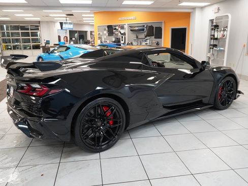 New 2026 Chevrolet Corvette Z06 w/ Z07 Performance Package image 9