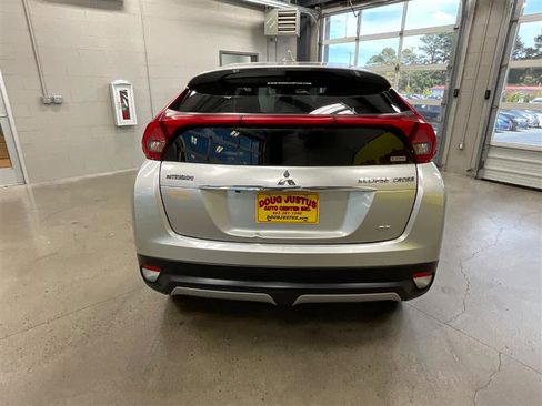 Used 2018 Mitsubishi Eclipse Cross SE image 4
