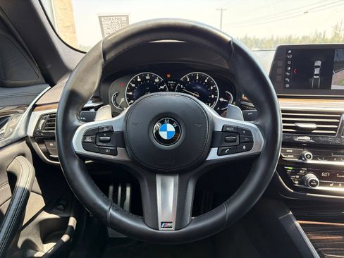Used 2018 BMW 540i RWD image 11