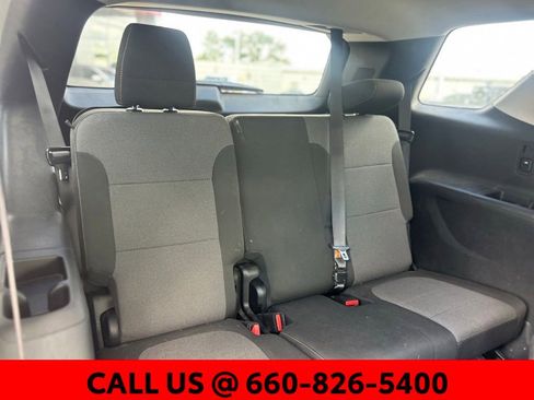 Used 2020 Chevrolet Traverse LT FWD image 7
