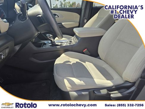 Used 2022 Chevrolet Traverse LS image 20