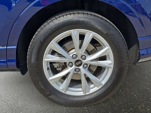 Certified 2025 Audi Q3 2.0T Premium w/ Convenience Package AWD/4WD image 38