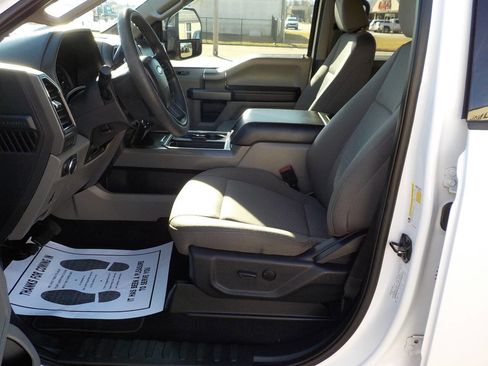 Used 2022 Ford F250 XLT w/ XLT Premium Package image 12