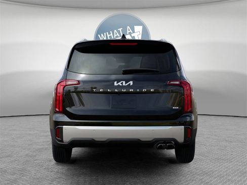 New 2025 Kia Telluride S image 13