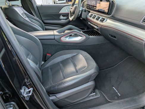 Used 2024 Mercedes-Benz GLS 63 AMG 4MATIC image 28