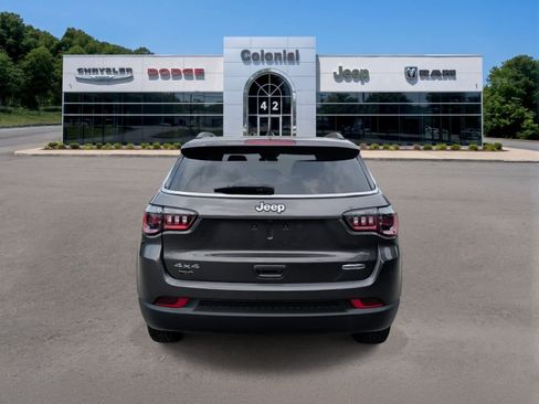 Used 2022 Jeep Compass Latitude w/ Convenience Group AWD/4WD image 5