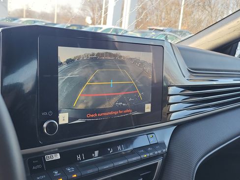 Certified 2025 Toyota Camry SE image 14