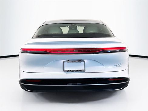 Used 2024 Lucid Air Touring AWD/4WD image 28