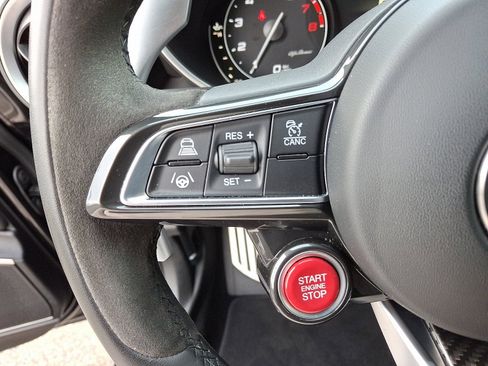 Used 2023 Alfa Romeo Giulia Quadrifoglio w/ Active Assist Plus Package image 21