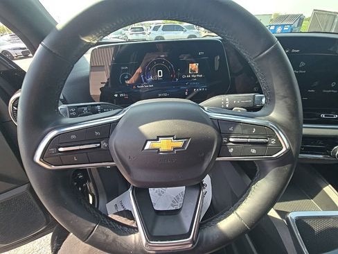 Used 2025 Chevrolet Equinox LT FWD image 14