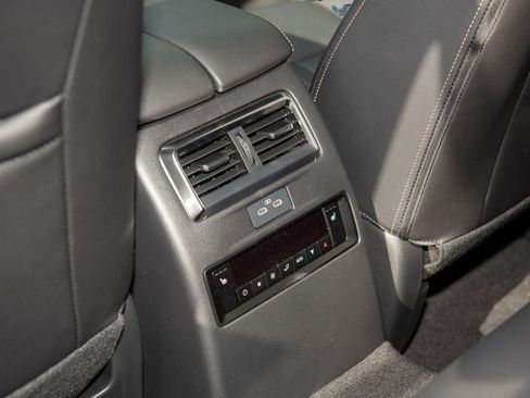 New 2026 MAZDA CX-90 3.3 Turbo w/ Preferred Package AWD/4WD image 19