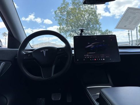 Used 2022 Tesla Model Y Performance AWD/4WD image 10