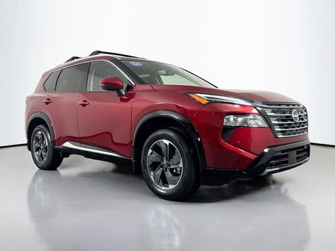 Used 2025 Nissan Rogue Platinum w/ Platinum Premium Package FWD image 3