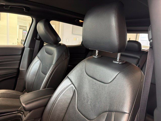 Used 2022 Jeep Compass High Altitude AWD/4WD image 14