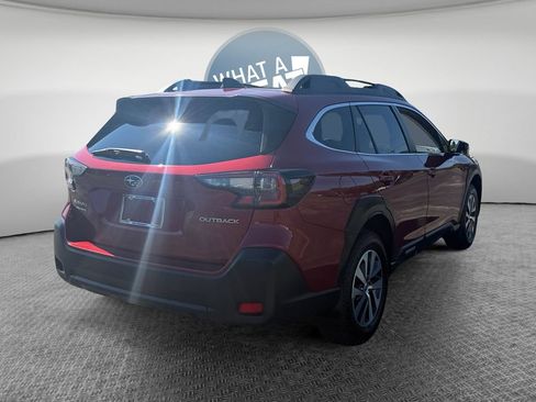 Used 2023 Subaru Outback Premium AWD/4WD image 3