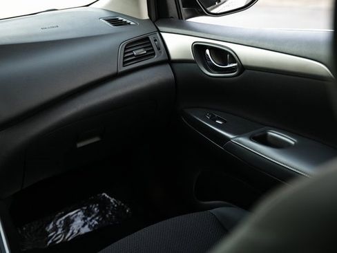 Used 2019 Nissan Sentra S w/ Appearance Package image 30