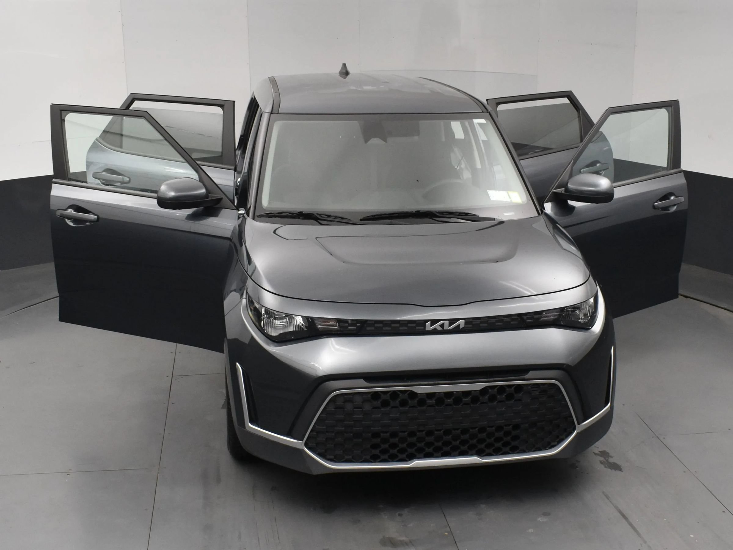 Used 2024 Kia Soul LX w/ LX Technology Package FWD image 10