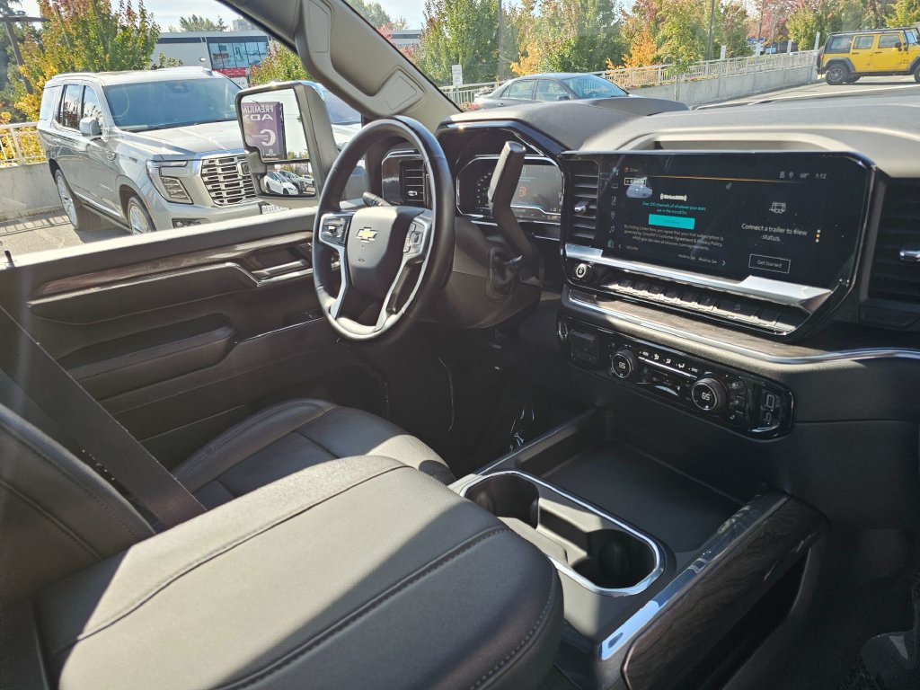 Used 2024 Chevrolet Silverado 2500 LTZ w/ LTZ Plus Package AWD/4WD image 10