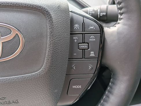 Used 2023 Toyota Prius XLE FWD image 17