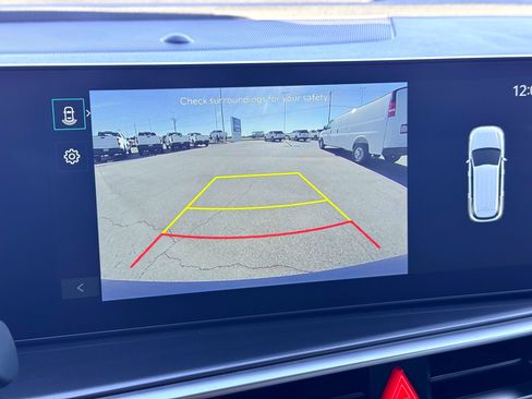 Used 2025 Kia Sorento S image 29