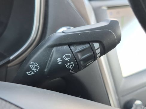 Used 2020 Ford Fusion SE FWD image 27