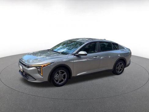Used 2025 Kia K4 FWD image 8