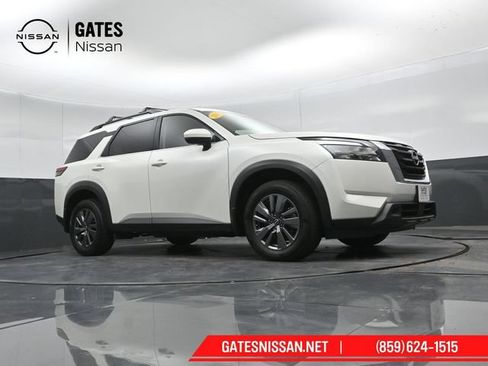 Used 2024 Nissan Pathfinder SV AWD/4WD image 36