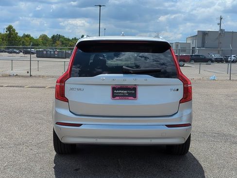 Used 2022 Volvo XC90 T6 Momentum w/ Advanced Package image 7