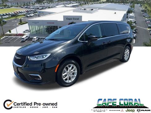 Certified 2023 Chrysler Pacifica Touring-L FWD image 1