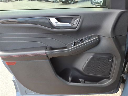 Used 2025 Ford Escape ST-Line w/ Equipment Group 301A image 19