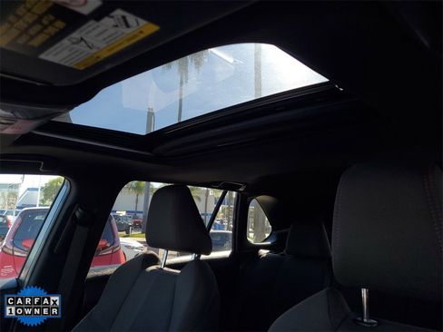 Used 2022 Toyota RAV4 SE image 34