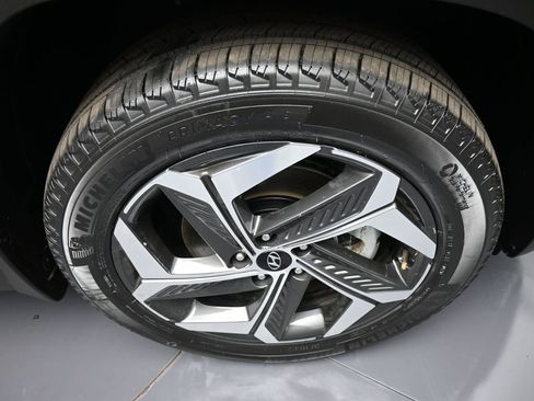 Certified 2023 Hyundai Tucson Limited image 13