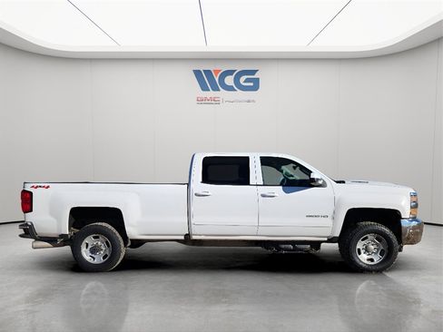 Used 2018 Chevrolet Silverado 2500 LT image 3