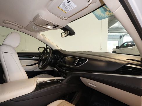 Used 2024 Buick Enclave Essence w/ Sport Touring Edition AWD/4WD image 28