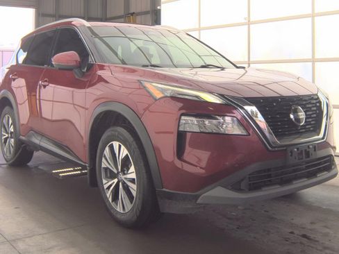 Used 2021 Nissan Rogue SV w/ Premium Package FWD image 1