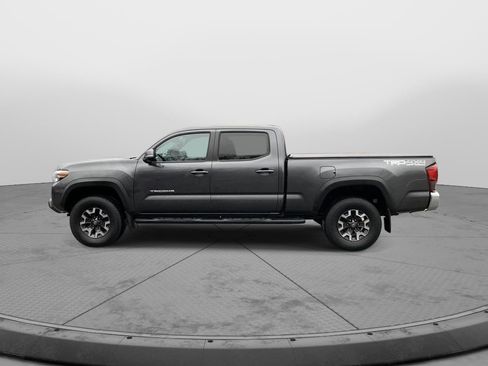 Used 2019 Toyota Tacoma TRD Off-Road image 6