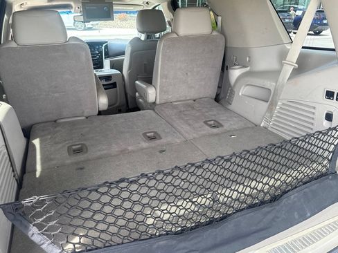Used 2016 Cadillac Escalade Premium AWD/4WD image 23