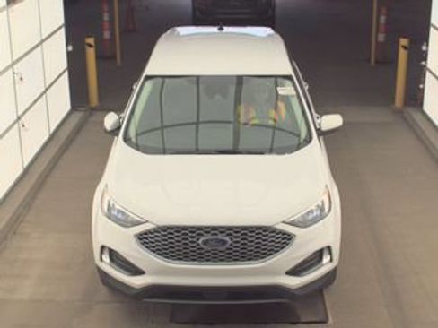 Used 2023 Ford Edge SEL w/ Convenience Package image 2